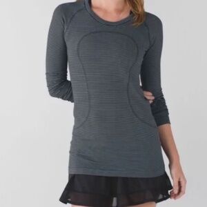 Lululemon Swiftly Long Sleeve Tempo Stripe Black with white size 8 EUC